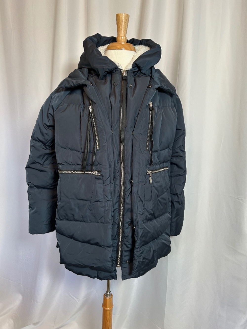 WOMEN'S OROLAY THICKENED DOWN JACKET - SIZE MEDIUM